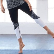Gaiam Women's Mantra Mesh Cassie Print Yoga Capri Leggings S