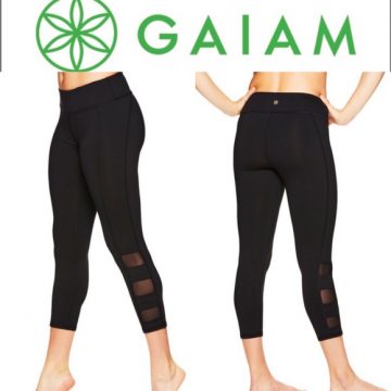 Gaiam Whitney Om Capri Yoga Leggings L2