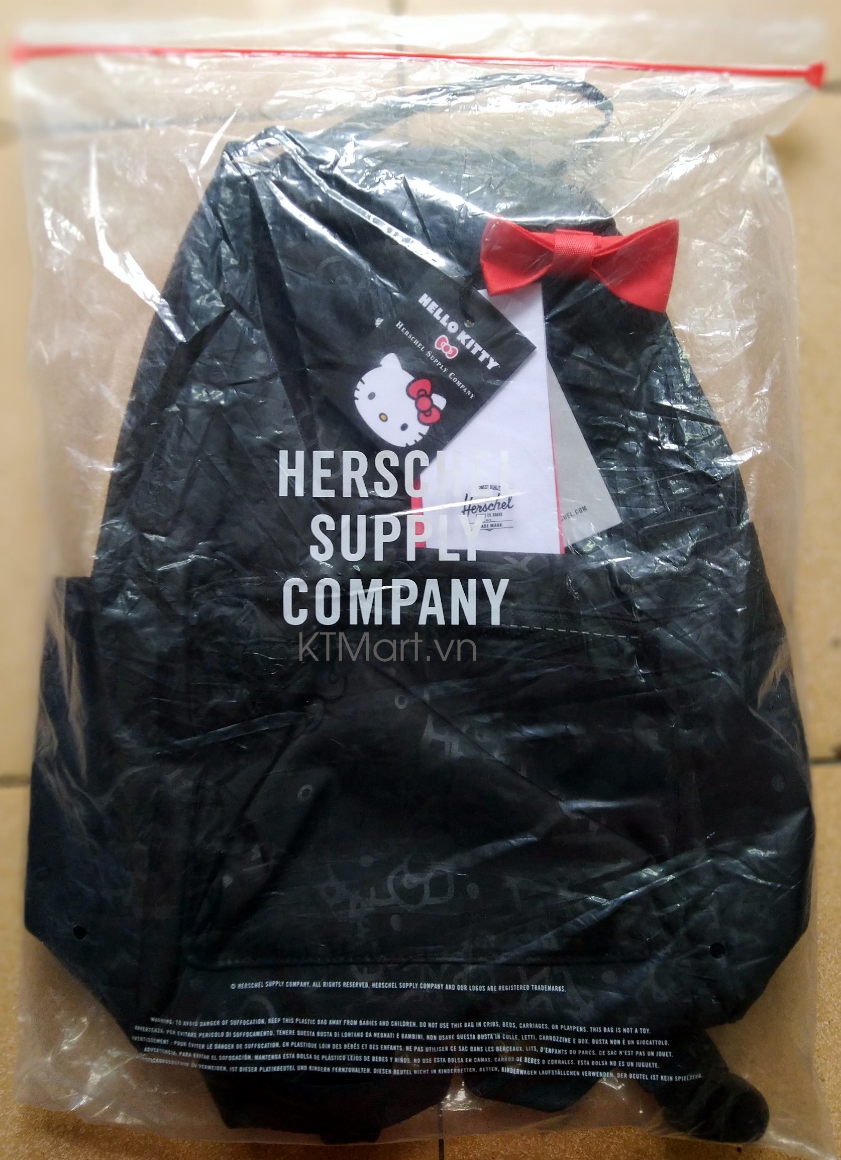 Herschel x Hello Kitty Nova Mid-Volume 10503-03066 Backpack Black ktmart 3