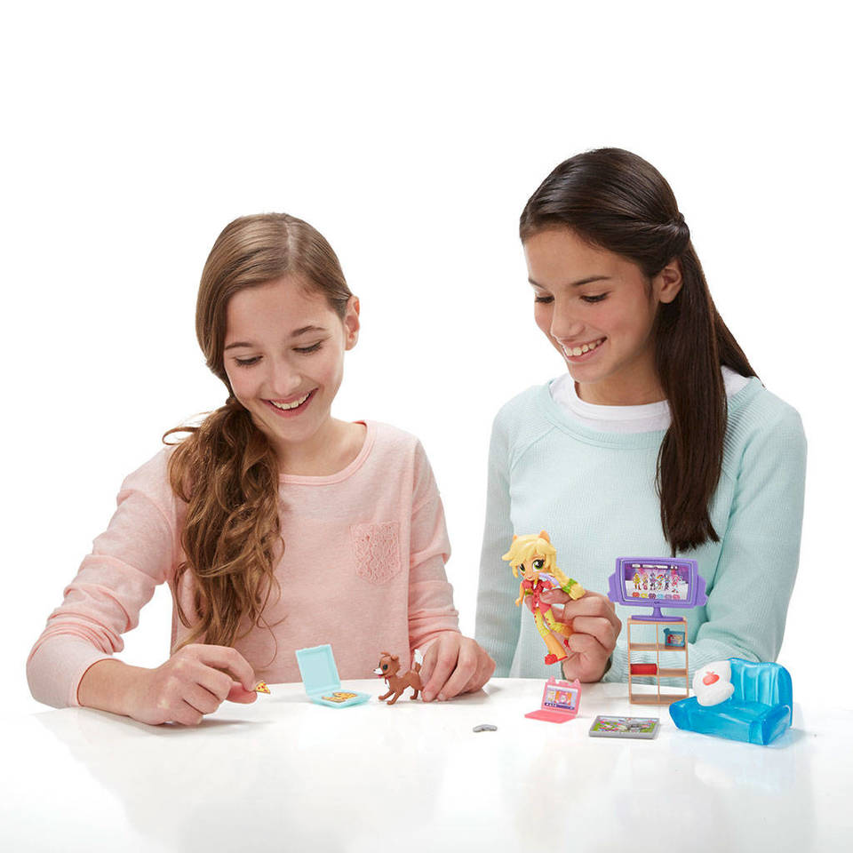 My Little Pony Equestria Girls Minis Applejack Slumber Party Games Set Hasbro4
