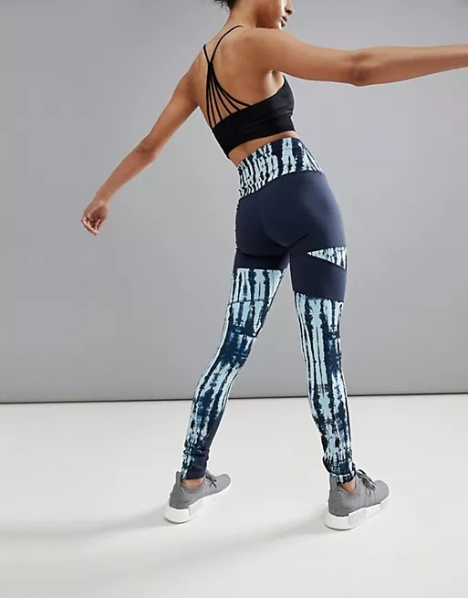 The North Face Nf0a3f3x Women’s High Rise Motivation Printed Tights in Navy size M3