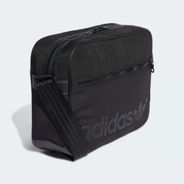 Adidas Mini Airline Bag Patent Shoulder Bag – 14 x 24 x 5 cm : Amazon.de:  Fashion